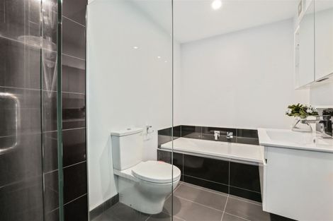 Photo of property in 31 Cannon Hill Crescent, Mount Pleasant, Christchurch, 8081