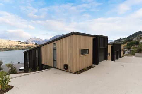Photo of property in 15a Potters Hill Drive, Queenstown, 9300