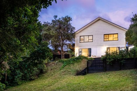 Photo of property in 50 Dale Road, Raumati South, Paraparaumu, 5032
