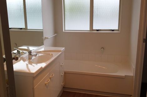 Photo of property in 2/47 Vincent Street, Howick, Auckland, 2014