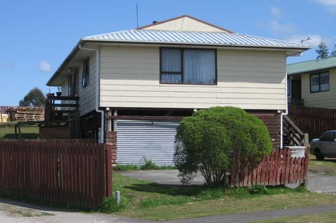 Photo of property in 10 Crystal Place, Pukehangi, Rotorua, 3015