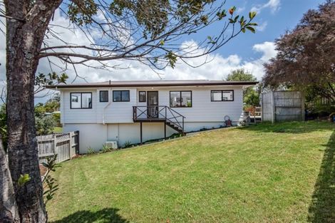 Photo of property in 4 Mona Vale, West Harbour, Auckland, 0618