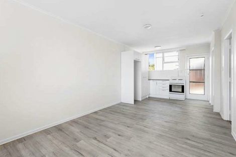 Photo of property in 2/49 Simkin Avenue, St Johns, Auckland, 1072