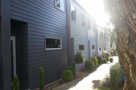 Photo of property in The Strand, 4/16 Ronald Street, Strandon, New Plymouth, 4312