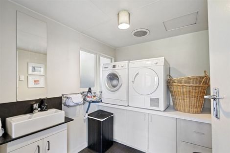 Photo of property in 40 Somerfield Street, Somerfield, Christchurch, 8024