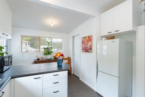 Photo of property in 8 Harold Grove, Stokes Valley, Lower Hutt, 5019