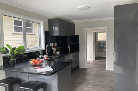 Photo of property in 156 Paremata Road, Paremata, Porirua, 5024