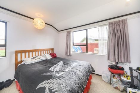 Photo of property in 46 Acacia Street, Kelvin Grove, Palmerston North, 4414