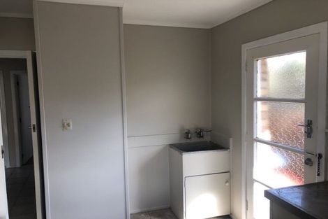 Photo of property in 2/33 Kitchener Road, Sandringham, Auckland, 1025