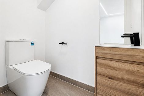 Photo of property in 12f Hewlett Road, Massey, Auckland, 0614