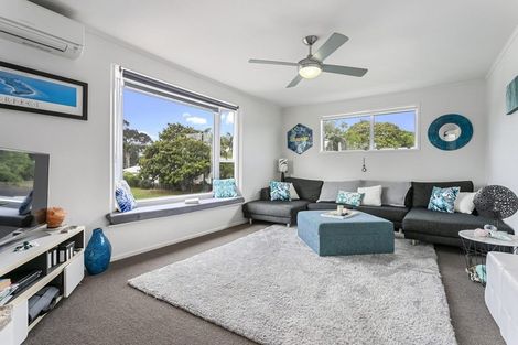 Photo of property in 3 The Circle, Manly, Whangaparaoa, 0930