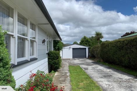 Photo of property in 12 Hector Grove, Trentham, Upper Hutt, 5018