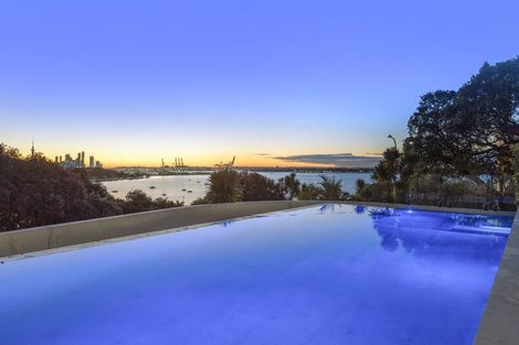 Photo of property in 92 Paritai Drive, Orakei, Auckland, 1071