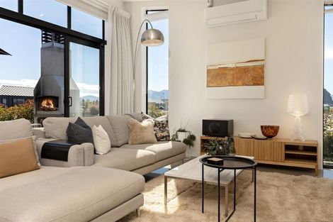 Photo of property in 5 Mcdonald Street, Wanaka, 9305