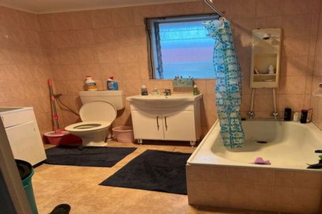 Photo of property in 3/133 Titirangi Road, New Lynn, Auckland, 0600