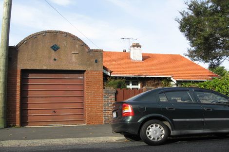 Photo of property in 24 Tweed Street, Roslyn, Dunedin, 9010