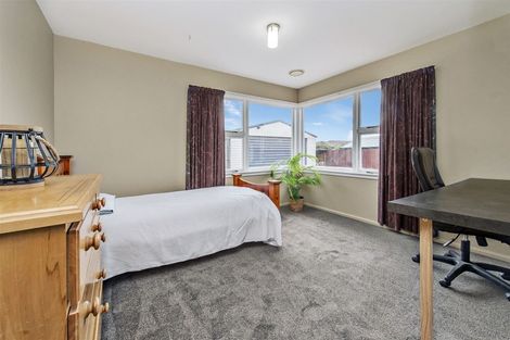 Photo of property in 33 Charlcott Street, Burnside, Christchurch, 8053