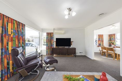 Photo of property in 35 Abraham Crescent, Milson, Palmerston North, 4414