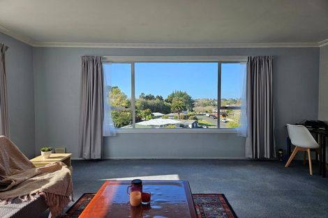 Photo of property in 15 Shaldon Crescent, Blagdon, New Plymouth, 4310