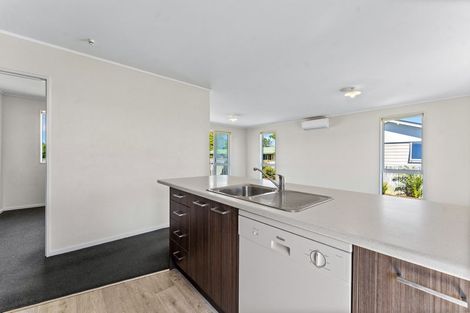 Photo of property in 13a Springs Road, Parakai, 0830