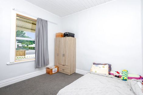 Photo of property in 15 Cole Street, Dannevirke, 4930