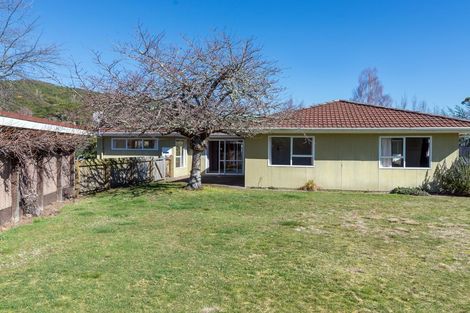 Photo of property in 16 Kenrigg Road East, Kinloch, Taupo, 3377