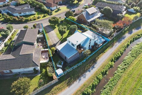 Photo of property in 12 Pohutukawa Crescent, Raumati Beach, Paraparaumu, 5032