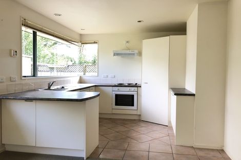 Photo of property in 10 Copplestone Place, New Lynn, Auckland, 0600