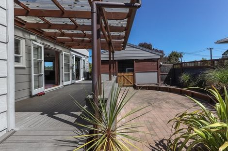 Photo of property in 12a Charles Road, Hannahs Bay, Rotorua, 3010