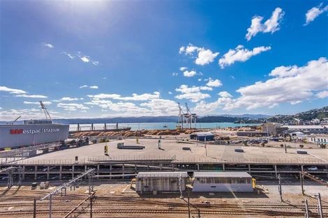 Photo of property in Stadium Garden Flats, 506/107 Thorndon Quay, Pipitea, Wellington, 6011