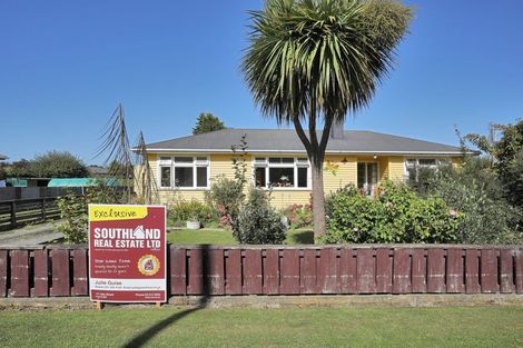 Photo of property in 17 Half Mile Road, Tuatapere, 9620