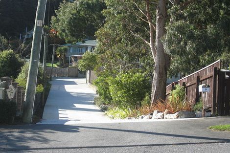 Photo of property in 9 James Grove, Stokes Valley, Lower Hutt, 5019