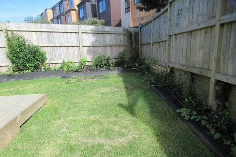 Photo of property in 10/2 Nikau Street, New Lynn, Auckland, 0600