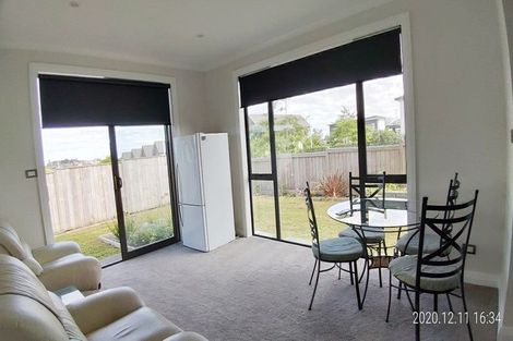 Photo of property in 27 Te Oneroa Way, Long Bay, Auckland, 0630