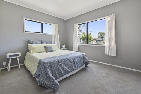 Photo of property in 33 Limond Street, Randwick Park, Auckland, 2105