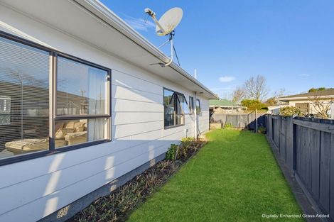 Photo of property in 24 Usherwood Crescent, Akina, Hastings, 4122