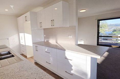 Photo of property in 25 Pennant Grove, Titahi Bay, Porirua, 5022