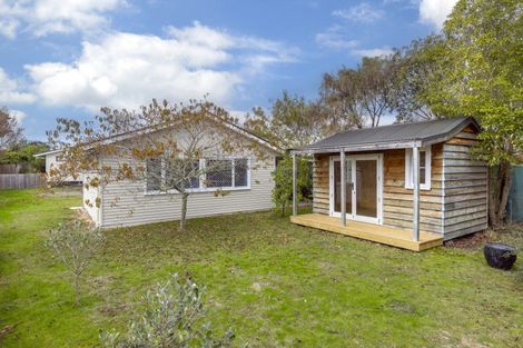 Photo of property in 4 Mahuta Road, Waitahanui, Taupo, 3378