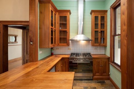 Photo of property in 123 Wellington Street, Picton, 7220