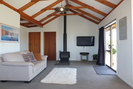 Photo of property in 5 Hillview Place, Pleasant Point, 7903