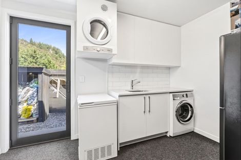 Photo of property in 19 Pounamu Avenue, Albert Town, Wanaka, 9305