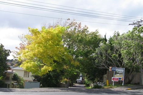 Photo of property in 1/2b Sunnynook Road, Sunnynook, Auckland, 0620