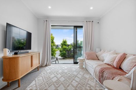 Photo of property in 6/3 Genevieve Lane, Hobsonville, Auckland, 0616