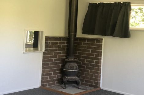 Photo of property in 1/68 Titirangi Road, New Lynn, Auckland, 0600