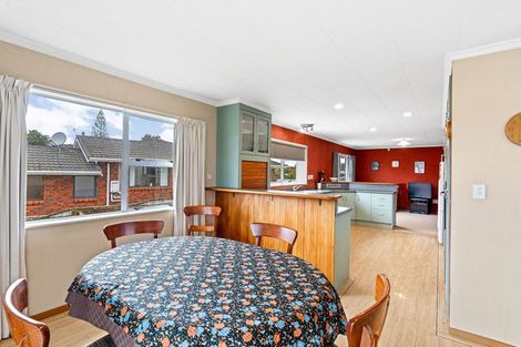 Photo of property in 62 Kawiu Road, Levin, 5510
