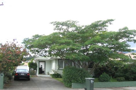 Photo of property in 16 Totara Park Road, Clouston Park, Upper Hutt, 5018