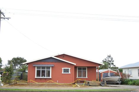 Photo of property in 11 Princes Street, Fitzroy, New Plymouth, 4312