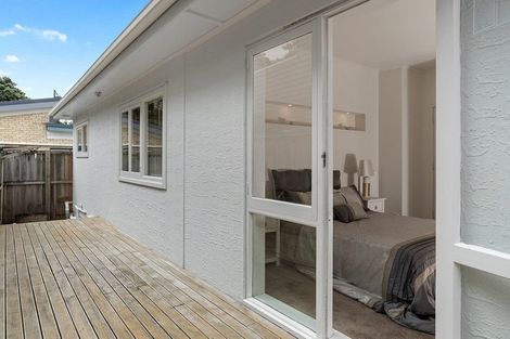 Photo of property in 14 Bank Street, Hillcrest, Auckland, 0627