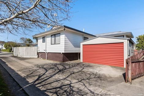 Photo of property in 2/8 View Road, Papakura, 2110