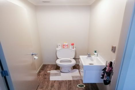 Photo of property in 1/102 Old Farm Road, Hamilton East, Hamilton, 3216